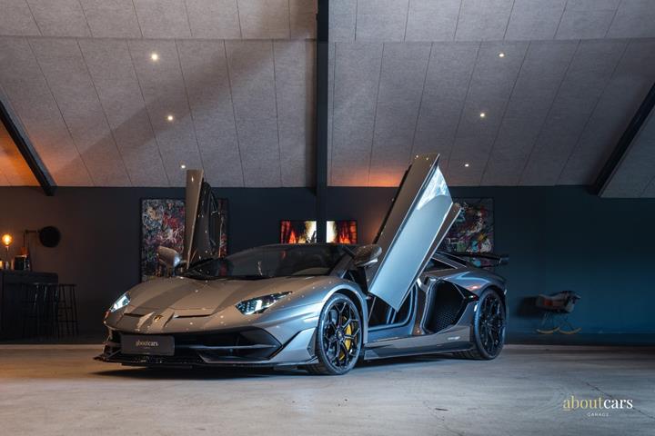 undefined Lamborghini Aventador fra 2021