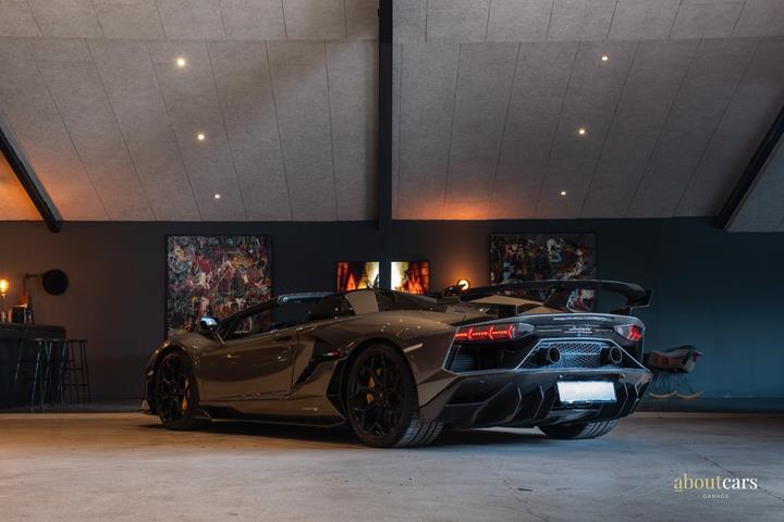 undefined Lamborghini Aventador fra 2021