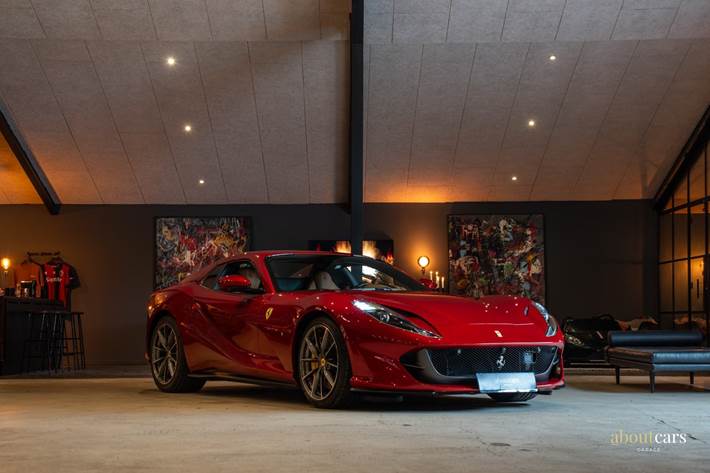 Rød Ferrari 812 GTS fra 2021
