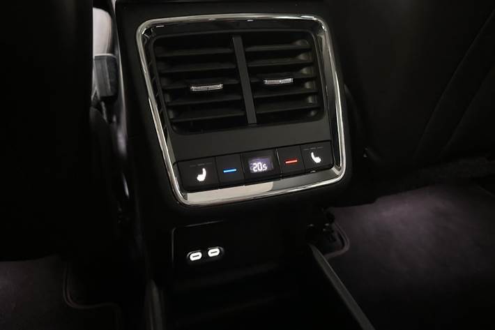 Grå Skoda Enyaq fra 2021
