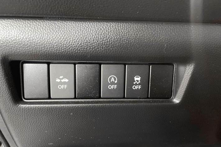 Grå Suzuki Swift fra 2021