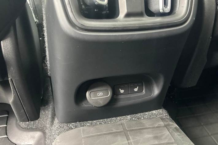 Hvid Volvo C40 fra 2023