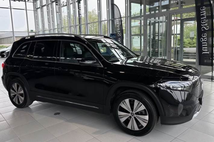 Sort Mercedes EQB250+ fra 2025