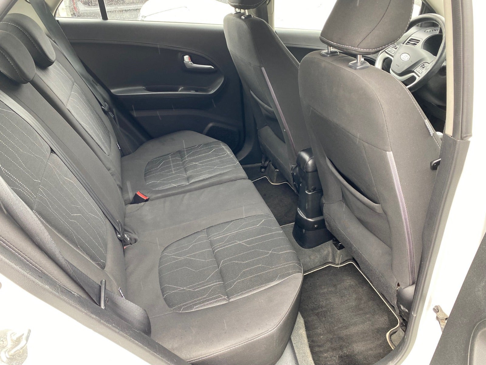 Hvid Kia Picanto fra 2012