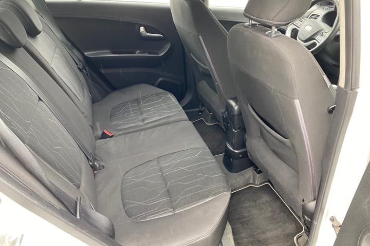 Hvid Kia Picanto fra 2012
