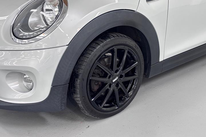 Sølv Mini Cooper fra 2014