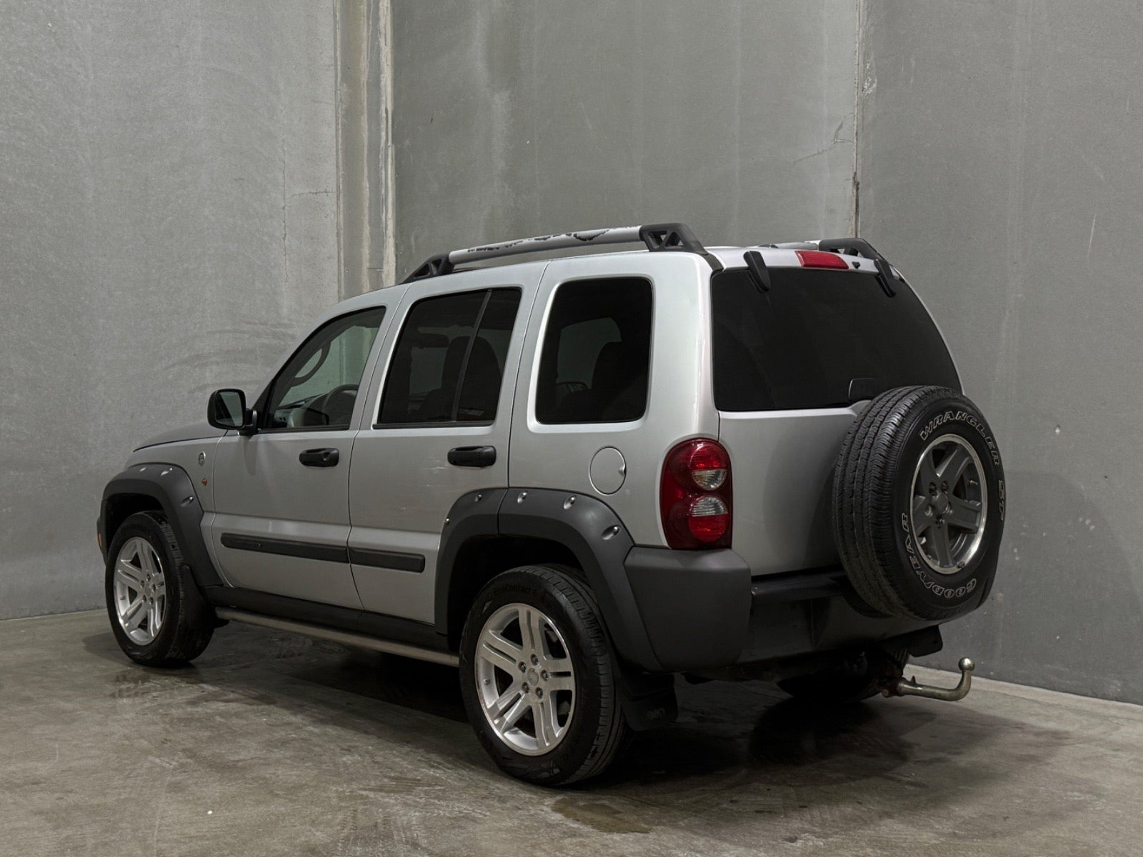 undefined Jeep Liberty fra 2007 set udefra