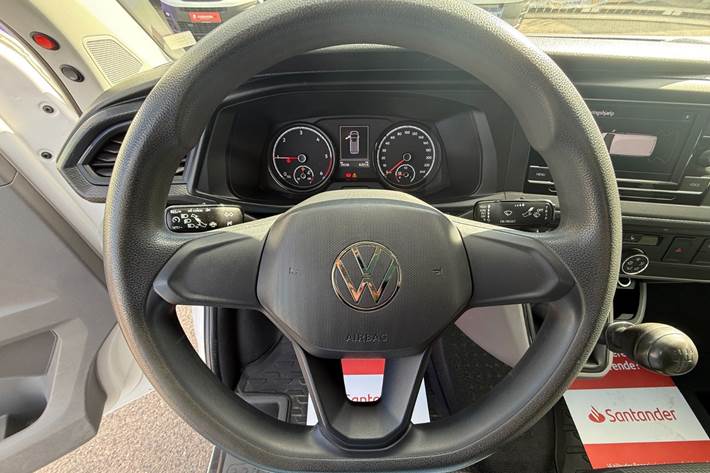 Hvid VW Transporter fra 2021