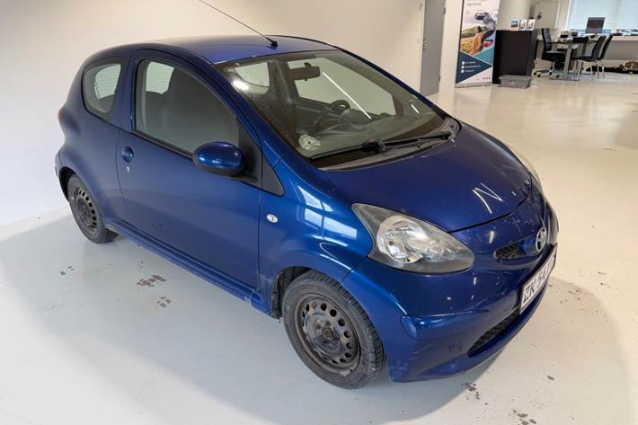 Blå Toyota Aygo fra 2008
