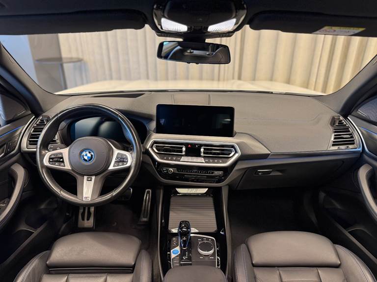 BMW iX3 Charged Plus M-Sport