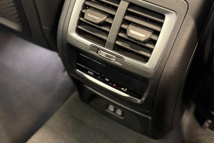 Hvid BMW iX3 fra 2022