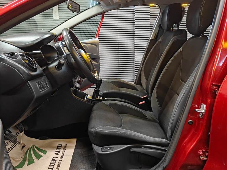 Renault Clio IV 0,9 TCe 90 Expression Sport Tourer
