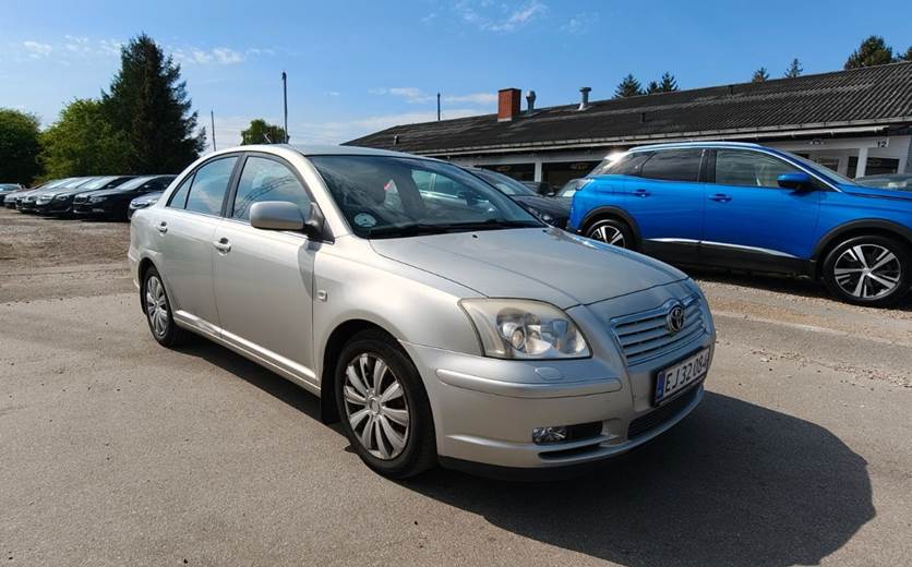 Toyota Avensis 2,0 VVT-i Executive