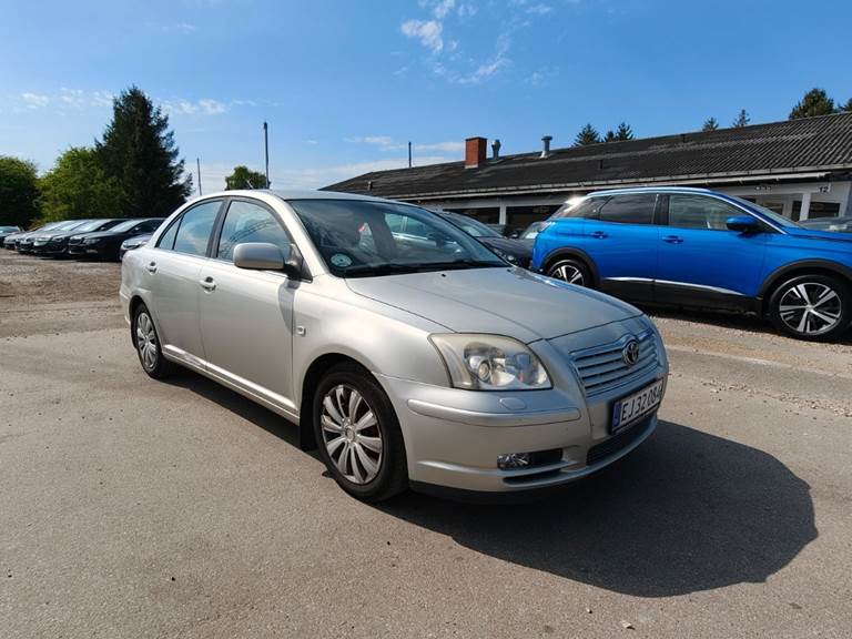 Toyota Avensis 2,0 VVT-i Executive