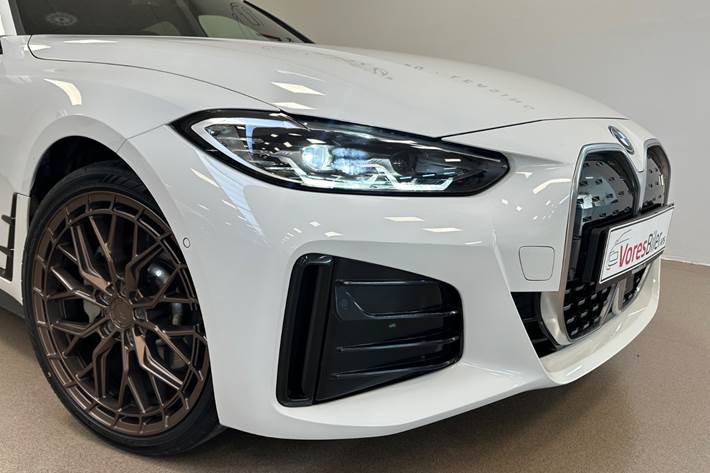 Hvid BMW i4 fra 2023