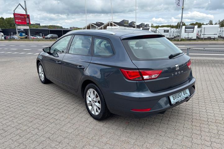 Grå Seat Leon fra 2020
