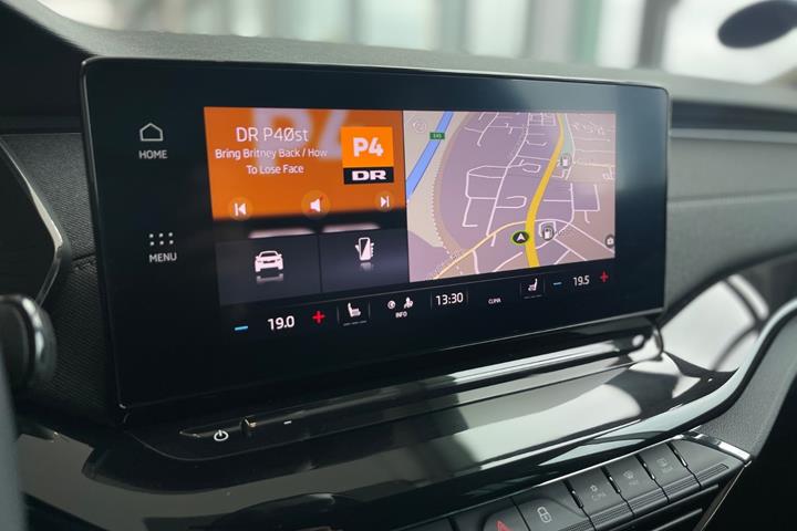 Sort Skoda Octavia fra 2024