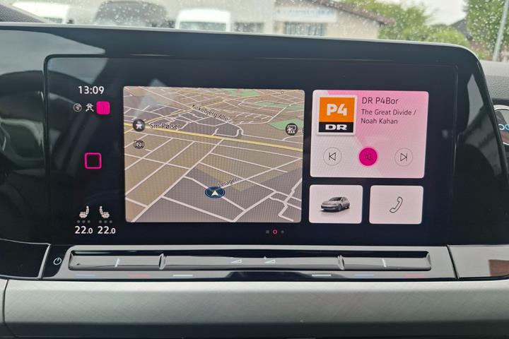 Hvid VW Golf VIII fra 2020