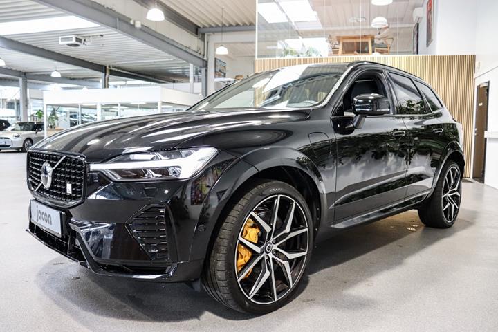 Sort Volvo XC60 fra 2023