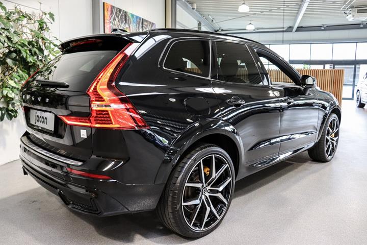 Sort Volvo XC60 fra 2023