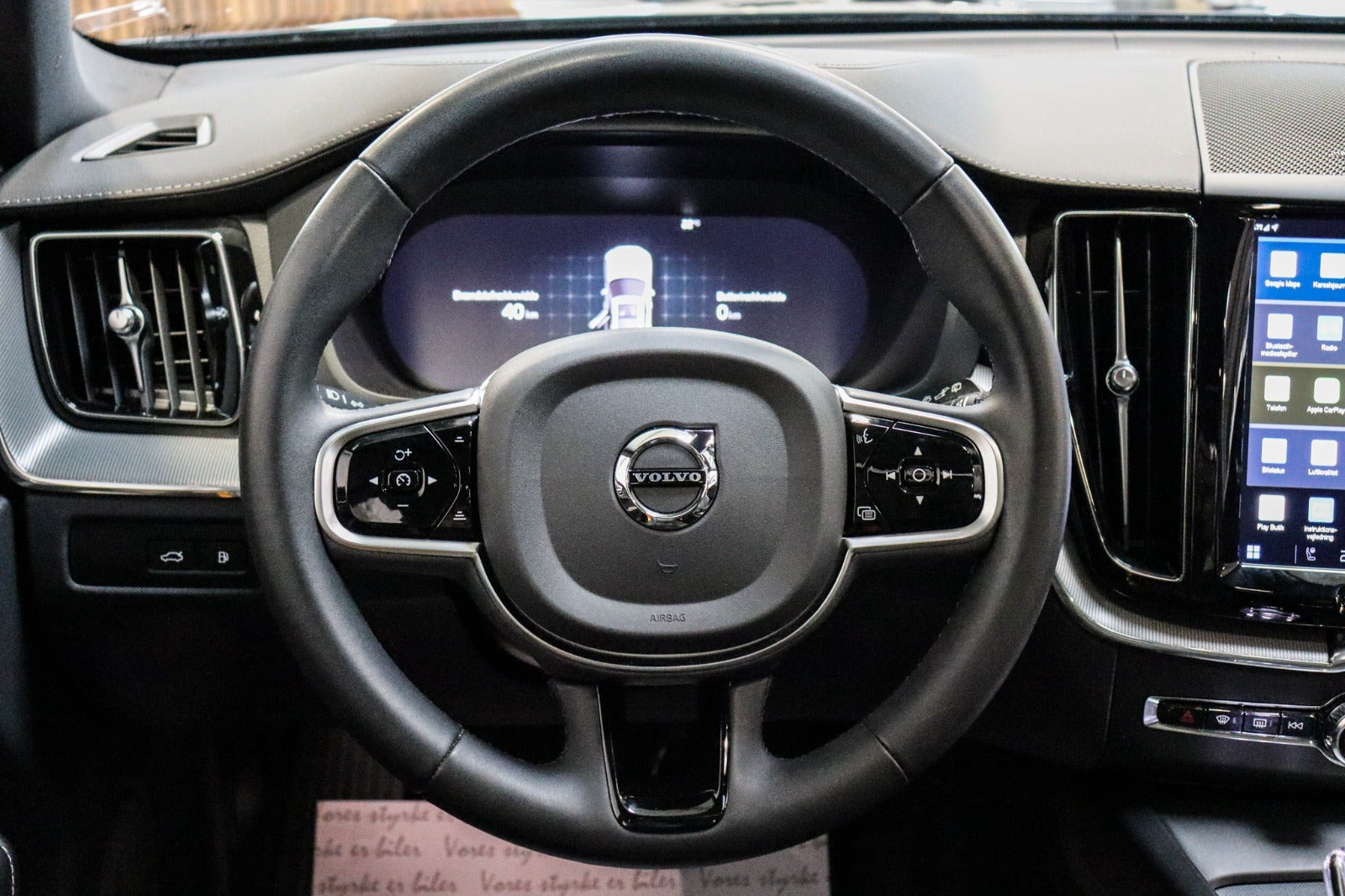 Sort Volvo XC60 fra 2023