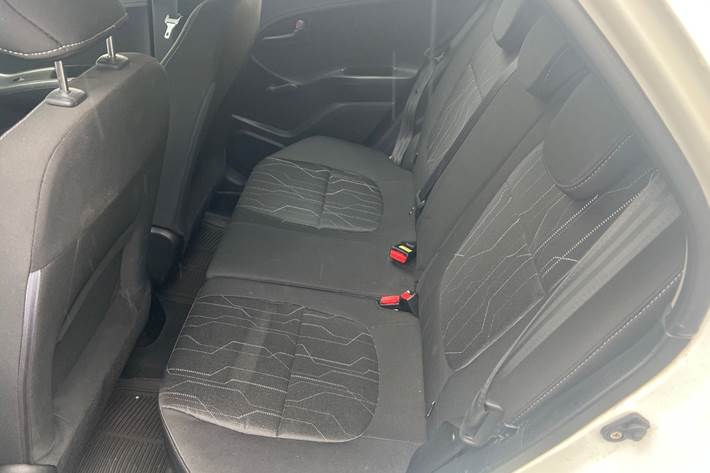Hvid Kia Picanto fra 2014