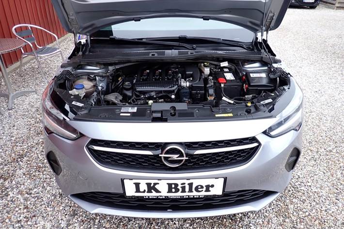 Grå Opel Corsa fra 2020