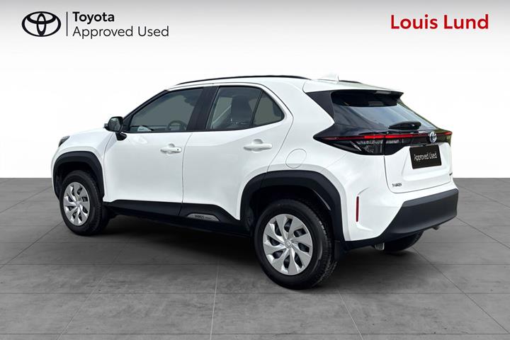 Hvid Toyota Yaris Cross fra 2024