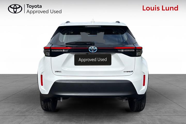 Hvid Toyota Yaris Cross fra 2024