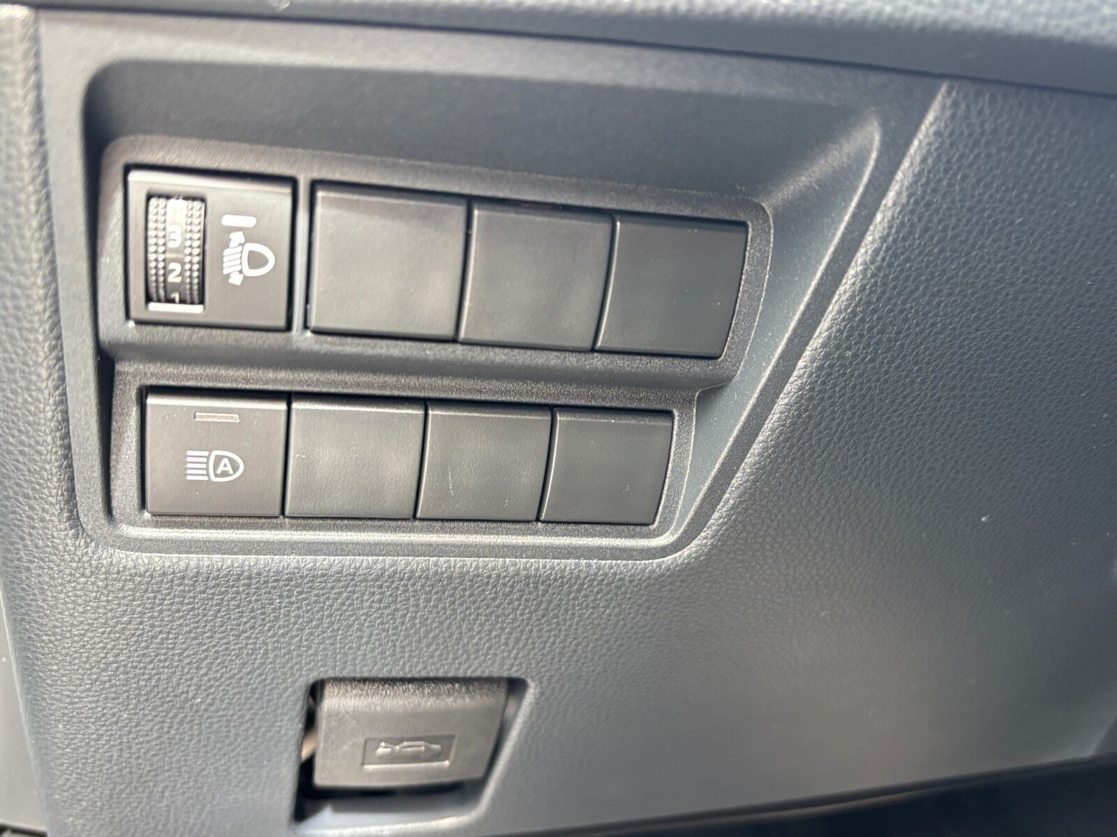 Hvid Toyota Yaris Cross fra 2024