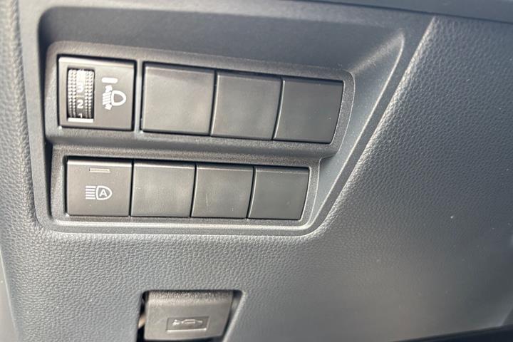 Hvid Toyota Yaris Cross fra 2024