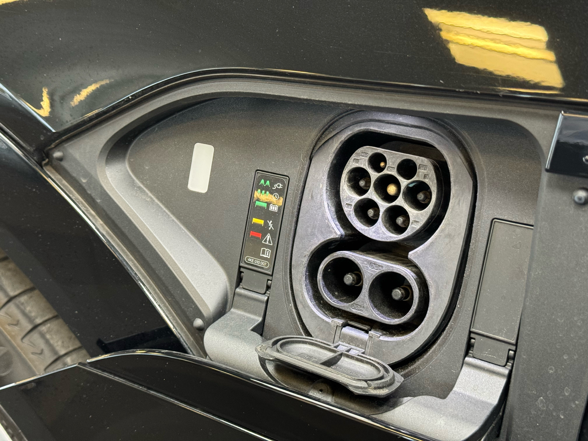 Sort Audi e-tron fra 2020