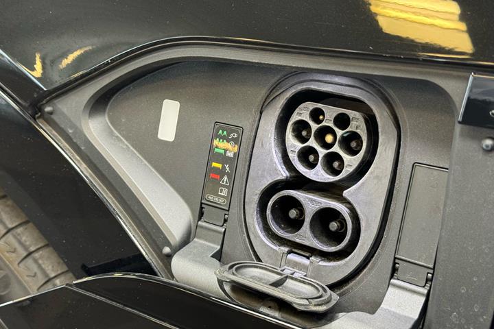 Sort Audi e-tron fra 2020