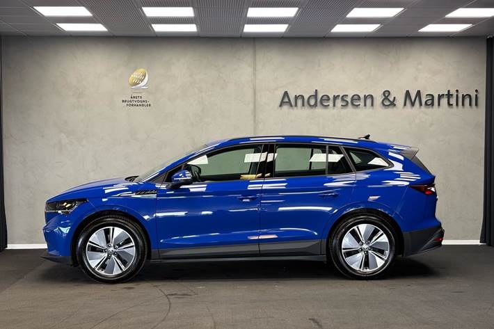 Blå Skoda Enyaq fra 2021