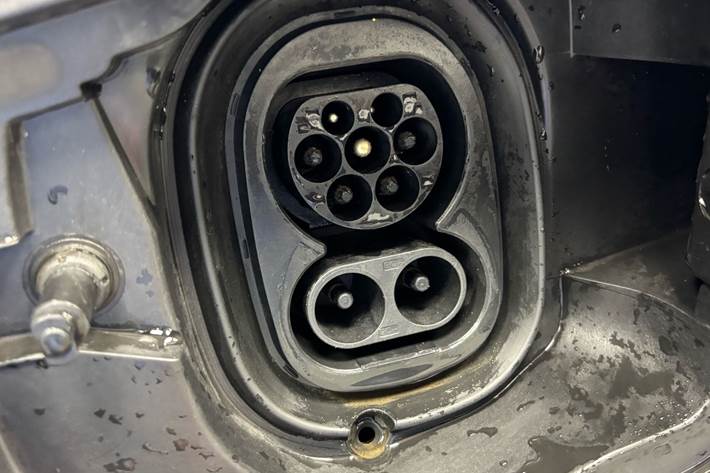 Blå Skoda Enyaq fra 2021