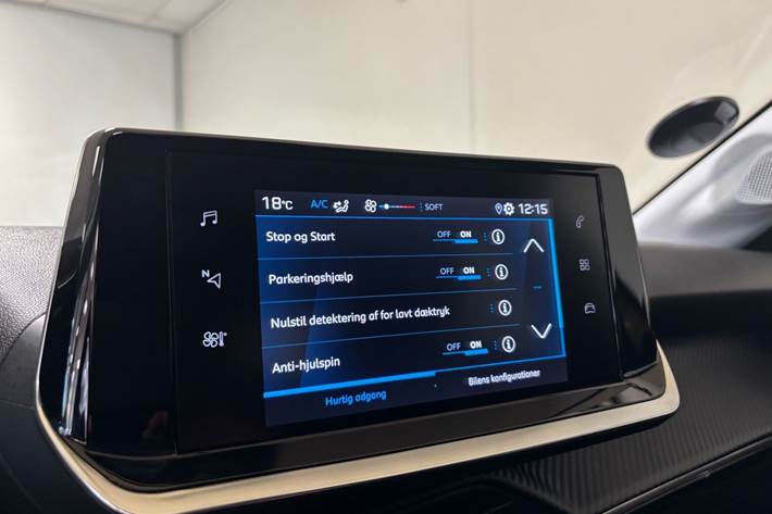 Gul Peugeot 208 fra 2021