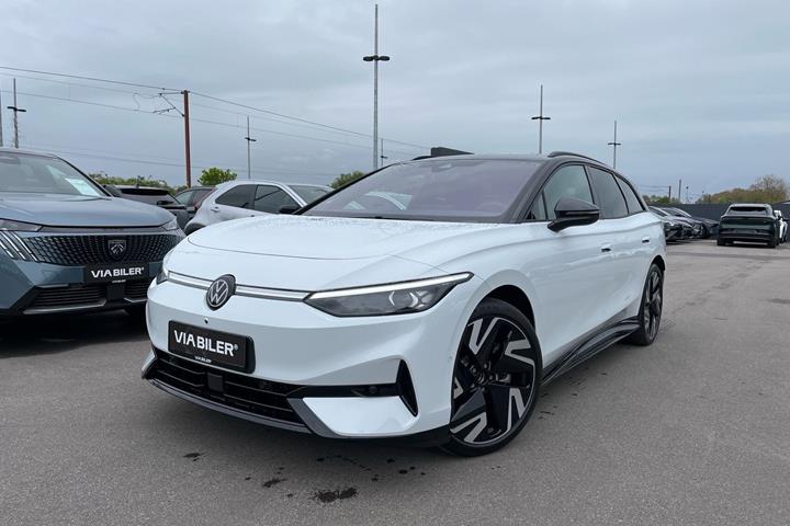 Hvid VW ID.7 fra 2026 set udefra