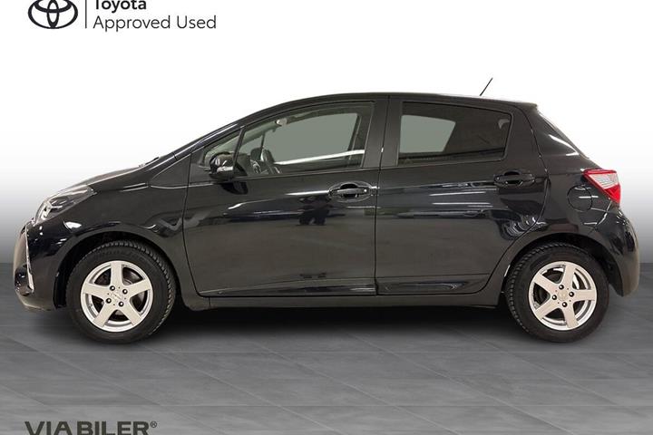 Sort Toyota Yaris fra 2018