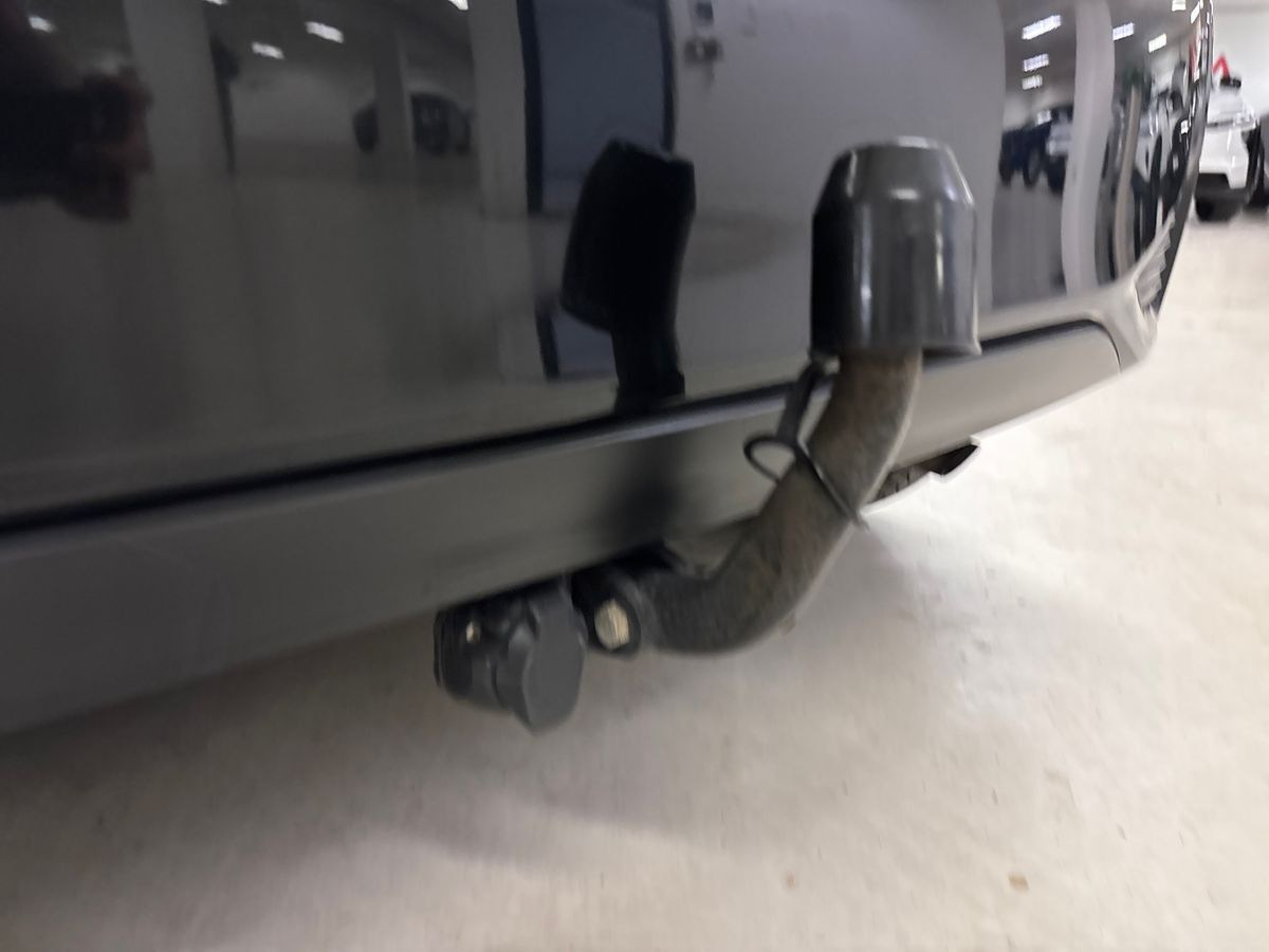 Sort Toyota Yaris fra 2018