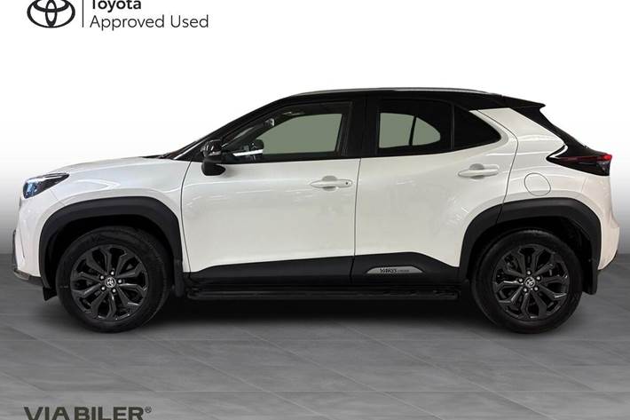 Hvid Toyota Yaris Cross fra 2022