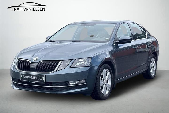 Grå Skoda Octavia fra 2017