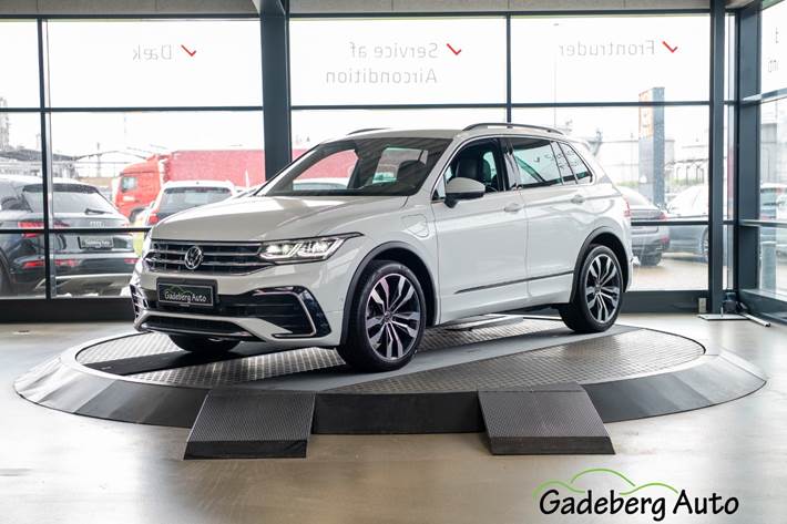 Hvid VW Tiguan fra 2022