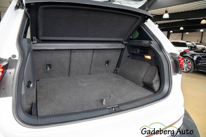 Hvid VW Tiguan fra 2022