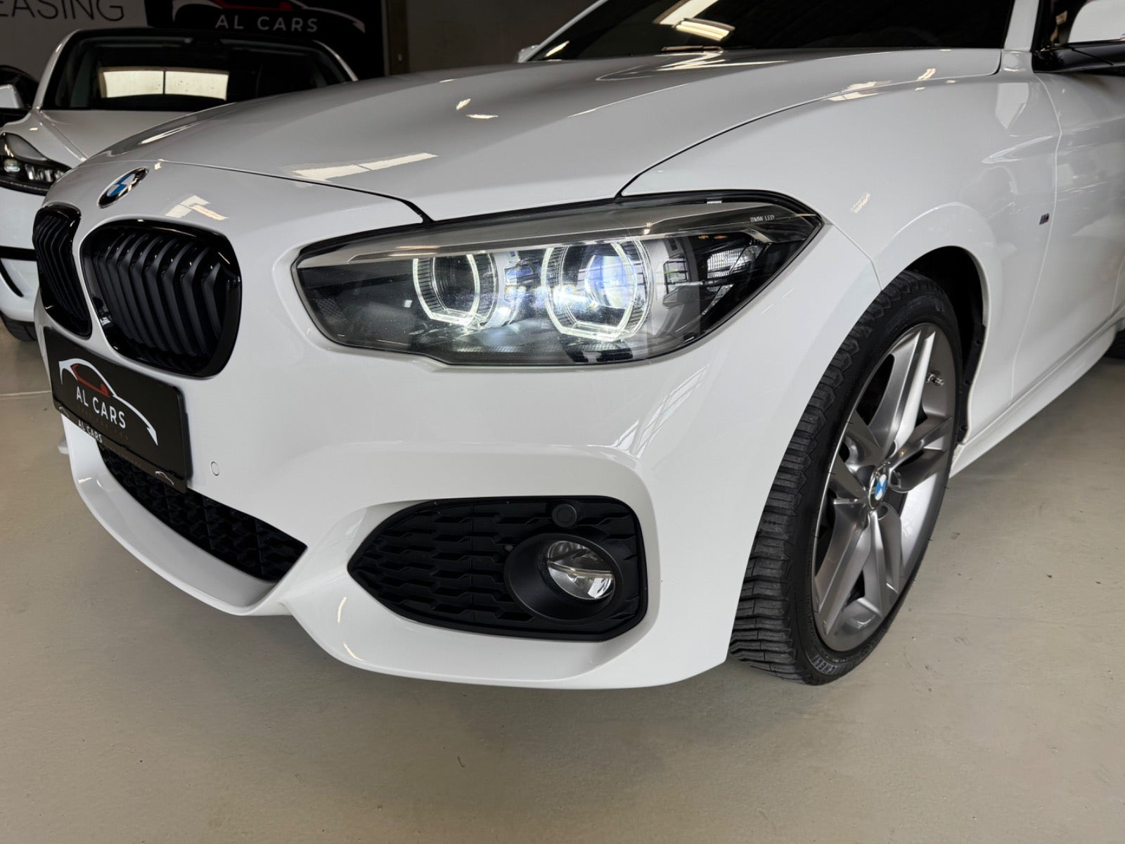 undefined BMW 116i fra 2019 set udefra