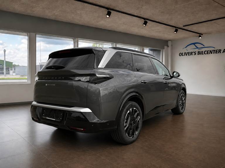 Peugeot e-5008 77 GT 7prs