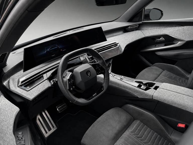 Peugeot e-5008 77 GT 7prs