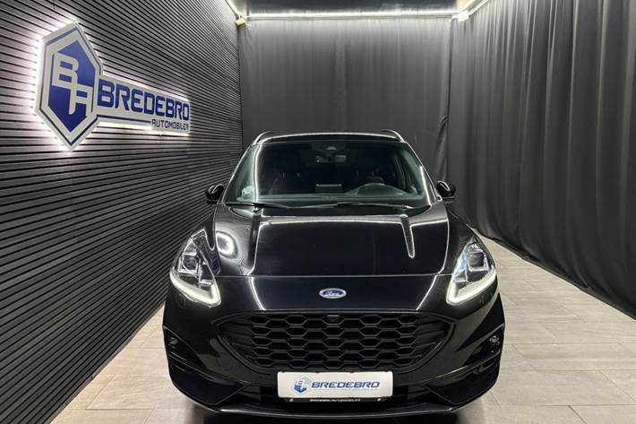 Sort Ford Kuga fra 2021