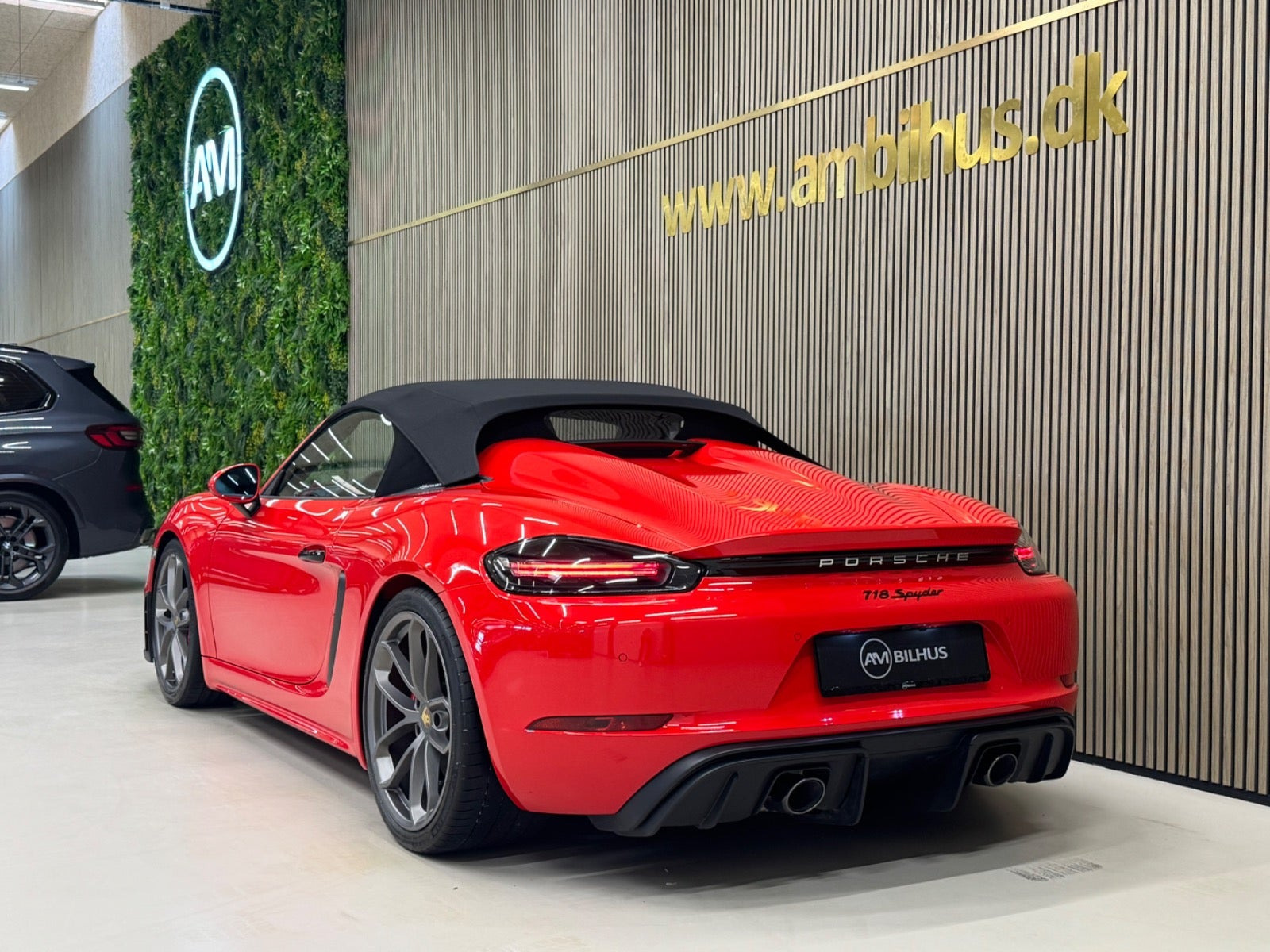 Rød Porsche 718 Spyder fra 2021