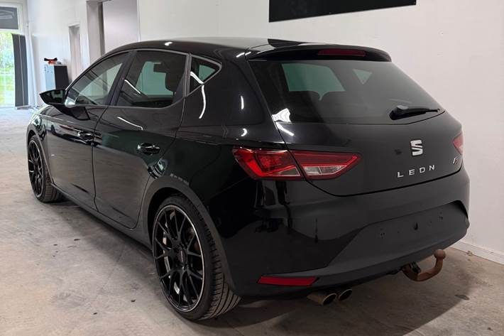 Sort Seat Leon fra 2014