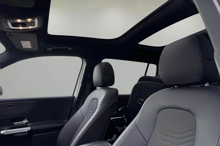 Hvid Mercedes EQB250+ fra 2024